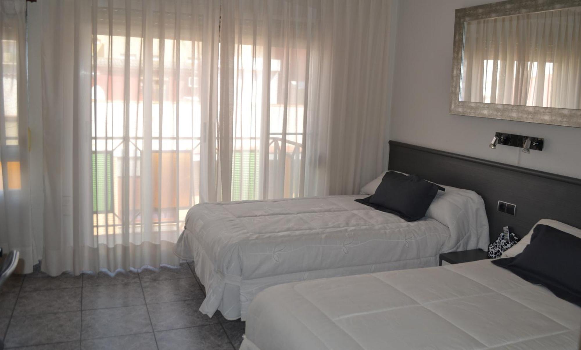 Hostal La Pilarica بلتيرنا الغرفة الصورة