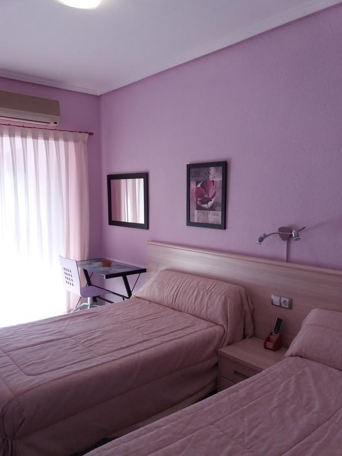 Hostal La Pilarica بلتيرنا الغرفة الصورة