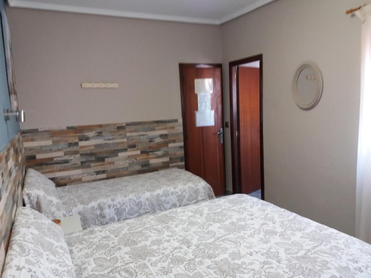 Hostal La Pilarica بلتيرنا الغرفة الصورة